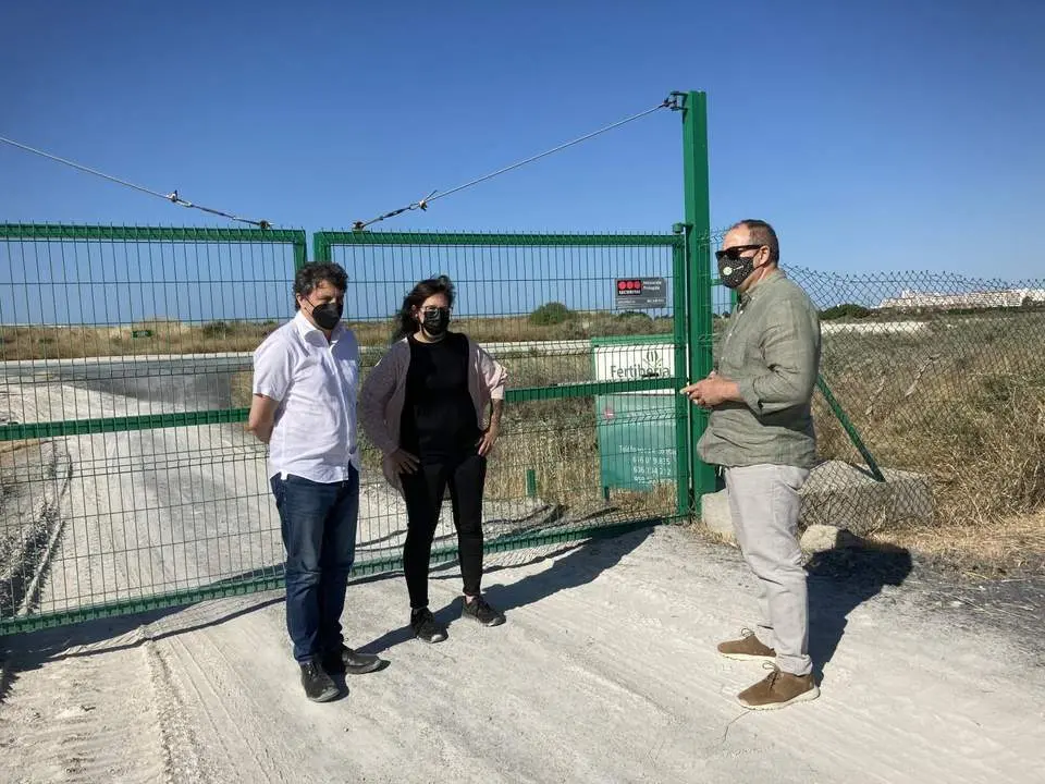 Visita de Podemos a los fosfoyesos. - VH