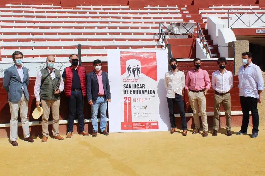Un momento de la presentaci&oacute;n de la novillada con picadores que se celebrar&aacute; este s&aacute;bado en El Pino - Ra&uacute;l J. Bustillos