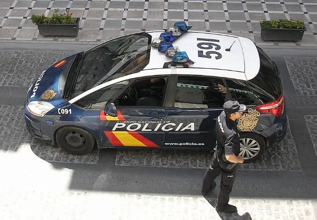 Polic&iacute;a Nacional. - VM