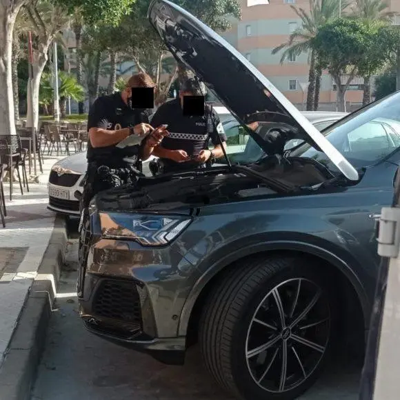 Coche robado. - Ayto. Torremolinos