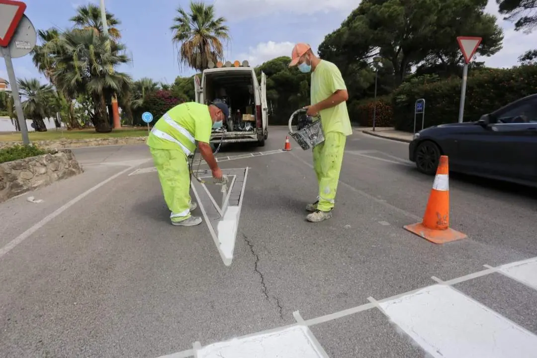 Repintado de la Avenida de Fuentebrav&iacute;a - 