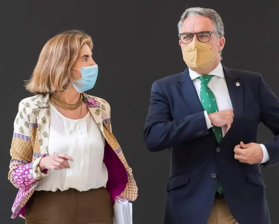 Roc&iacute;o Blanco y El&iacute;as Bendodo. - EFE
