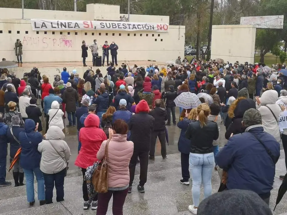 Concentraci&oacute;n ciudadana contra el proyecto de interconexi&oacute;n de Red El&eacute;ctrica. - Ayuntamiento
