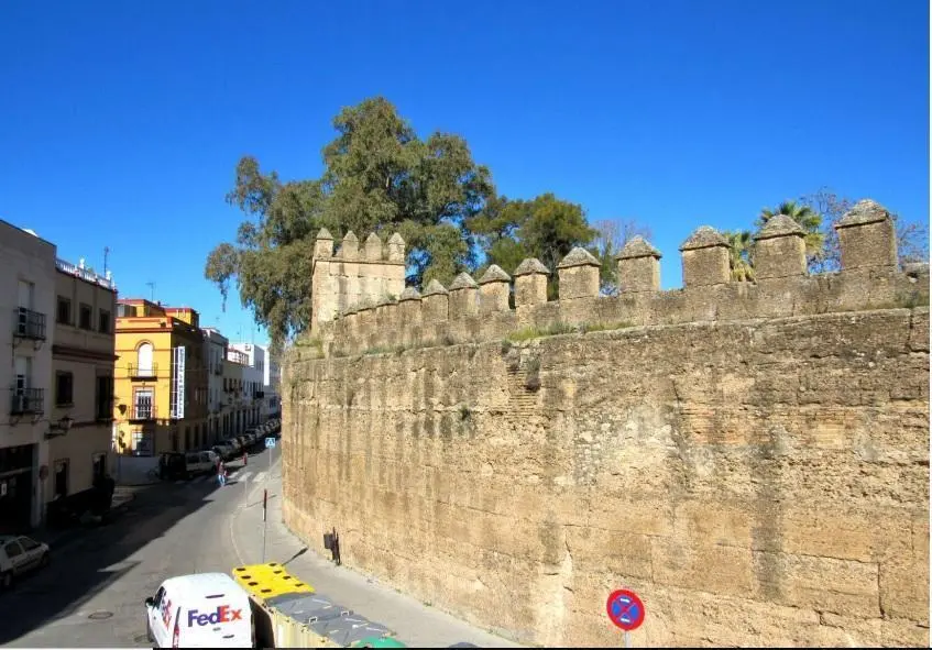 Muralla de la Macarena. - AYTO