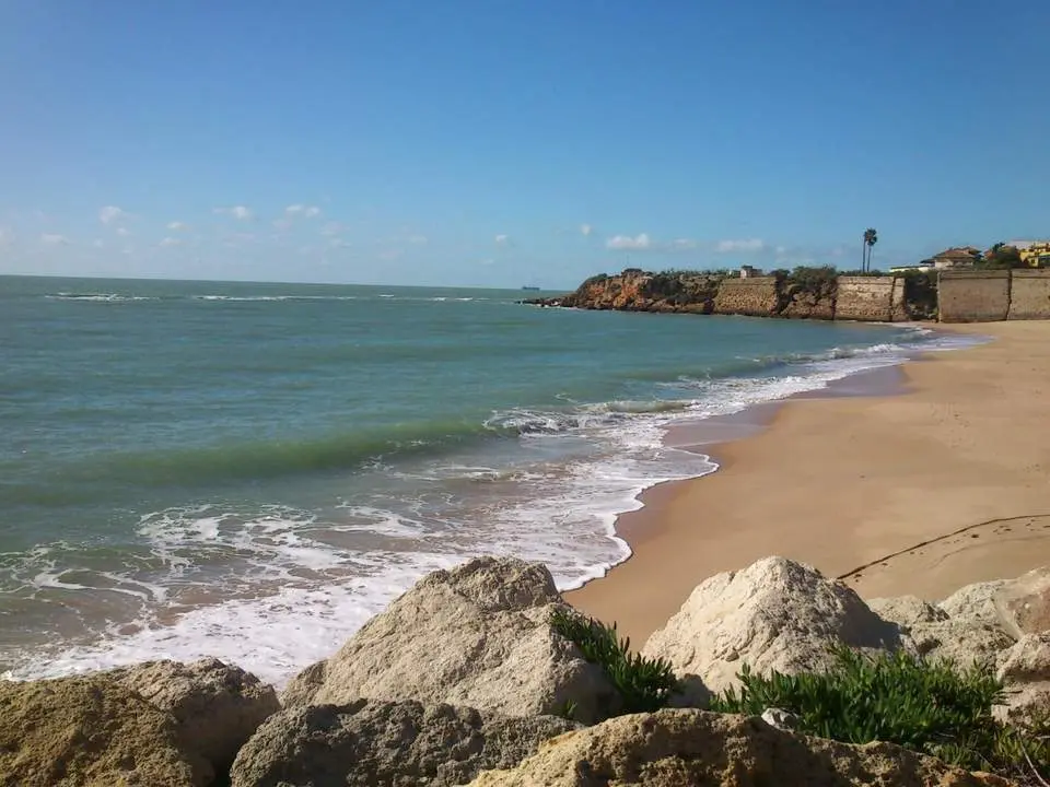 Playa de La Muralla. - Viva