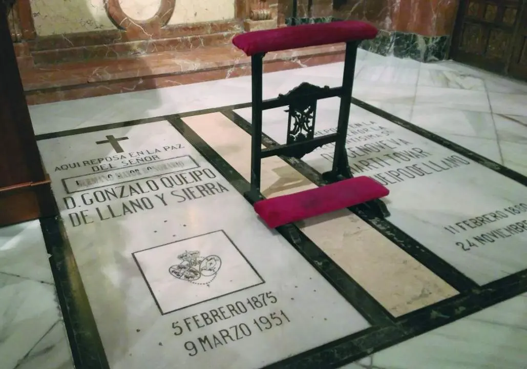 La tumba de Queipo de Llano. - Viva