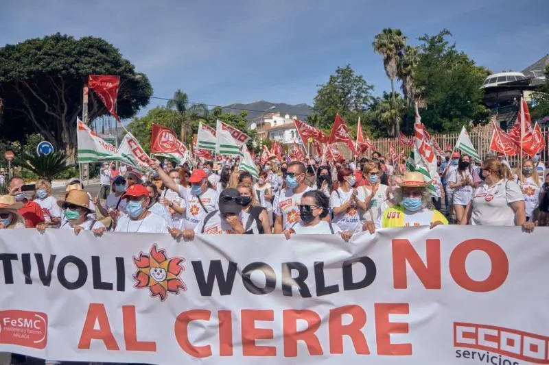 Manifestaci&oacute;n por la reapertura del T&iacute;voli. - Ayto. Benalm&aacute;dena