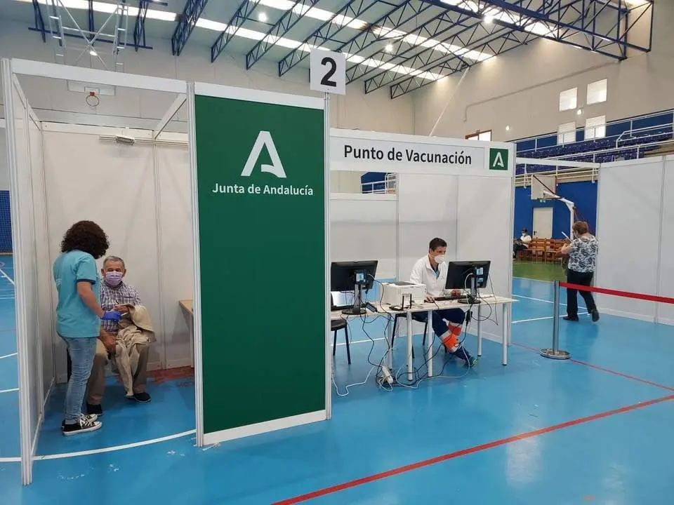Punto de vacunaci&oacute;n en Villamart&iacute;n. - Junta