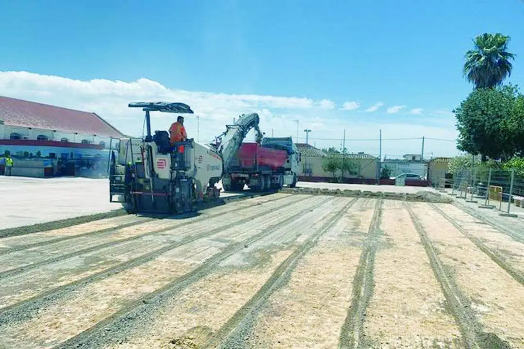 Han comenzado las obras en el patio de recreo de Primaria del CEIP Maestra Caridad Ruiz - Ra&uacute;l J. Bustillos