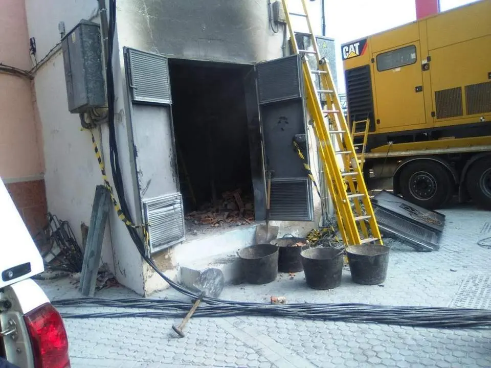 Incendio en un transformador de Sevilla. - IU