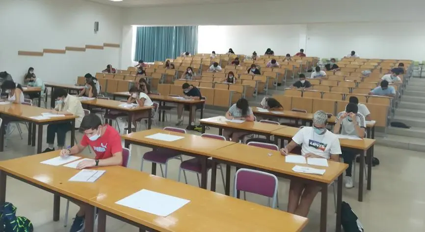 Los ex&aacute;menes en el Campus de Jerez - Viva