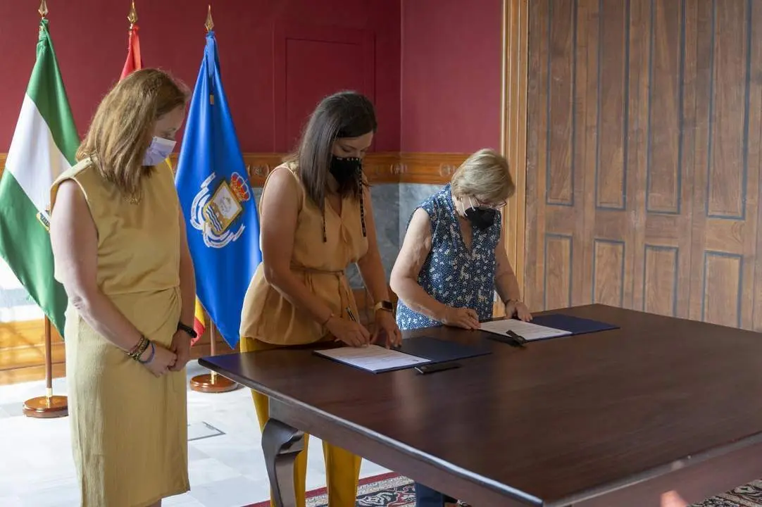 Firma del convenio. - 