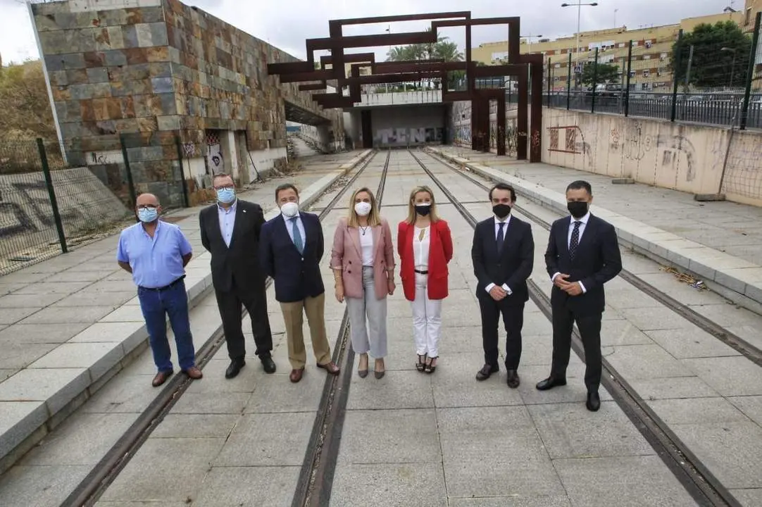 La consejera de Fomento en el tranv&iacute;a del Alcal&aacute;. - FOMENTO