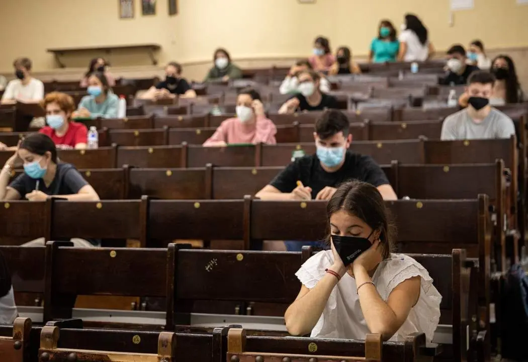 Pruebas de acceso a la Universidad en Sevilla. - EP