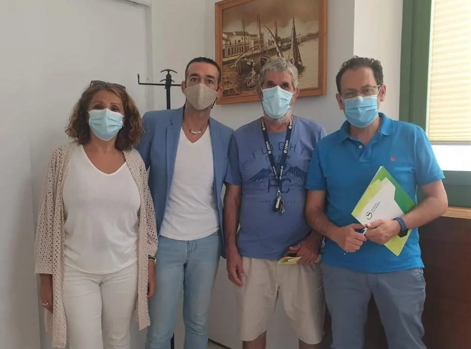 REUNI&Oacute;N CALLEJA CON LA GAVIOTA. - viva