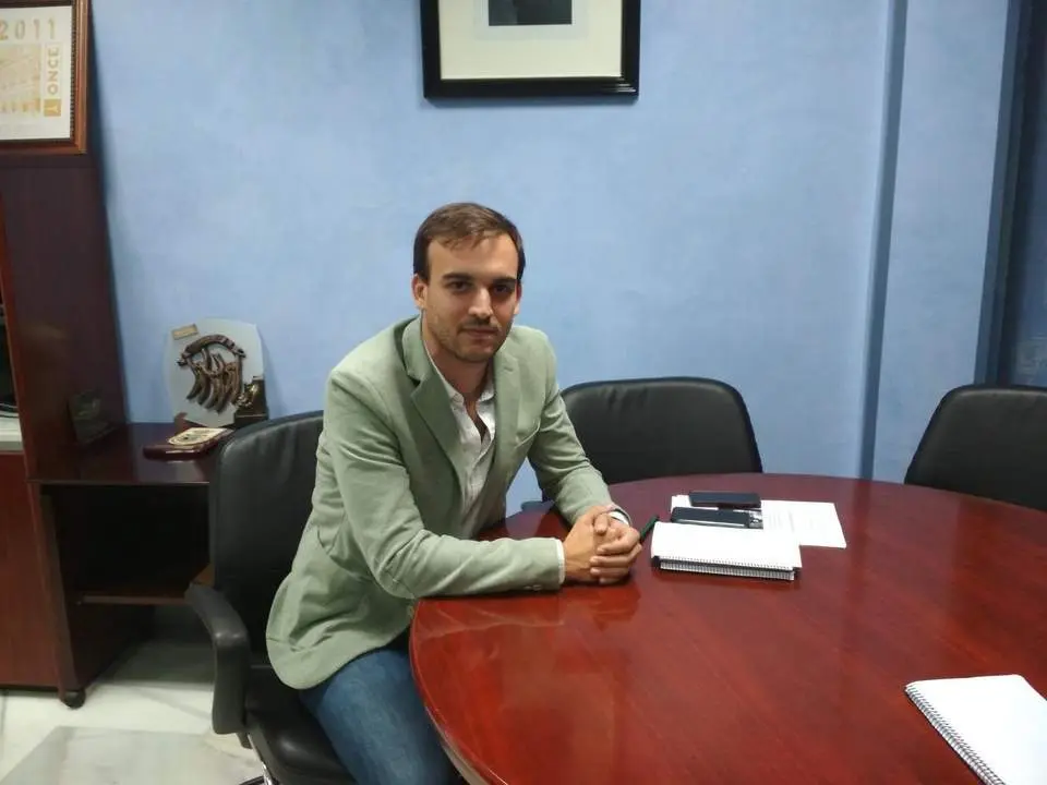 Daniel Moreno. - AI