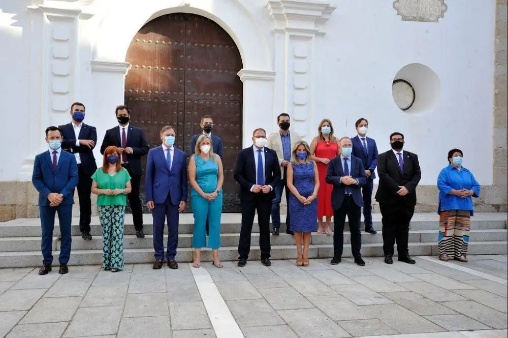 Alcaldes del Grupo de Ciudades Patrimonio en su asamblea en Merida. - Europa Press
