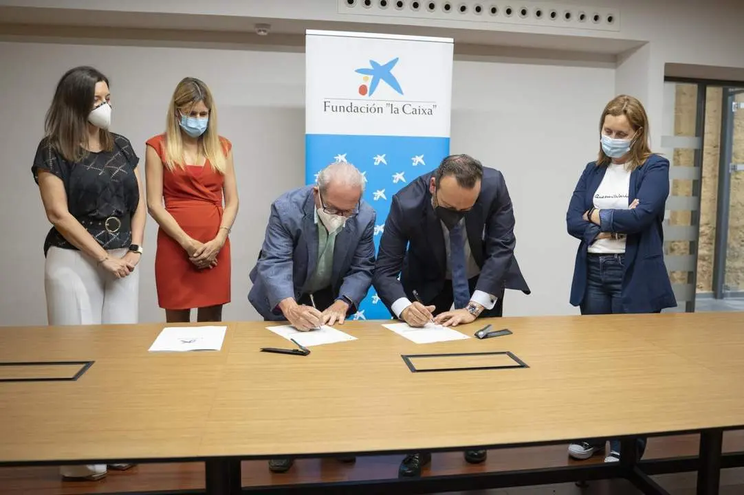 Firma de un nuevo convenio. - A.I.