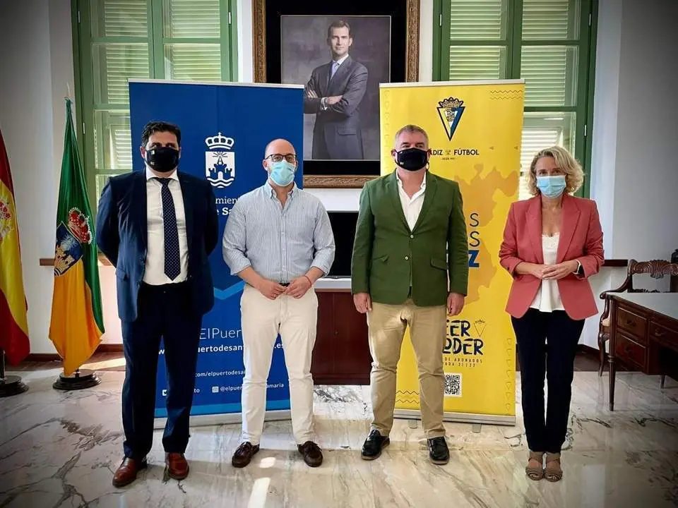 Recepci&oacute;n del C&aacute;diz en el Ayuntamiento de El Puerto. - viva