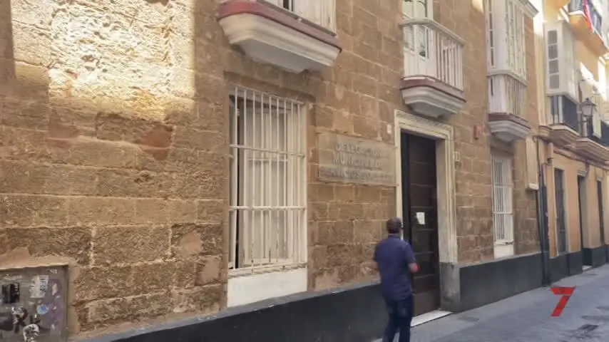 Vila recuerda a la Junta la &ldquo;conexi&oacute;n clara&rdquo; de Pem&aacute;n con el franquismo