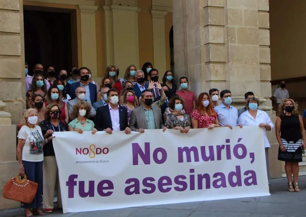 Minuto de silencio por el crimen machista de M&aacute;laga. - AYTO