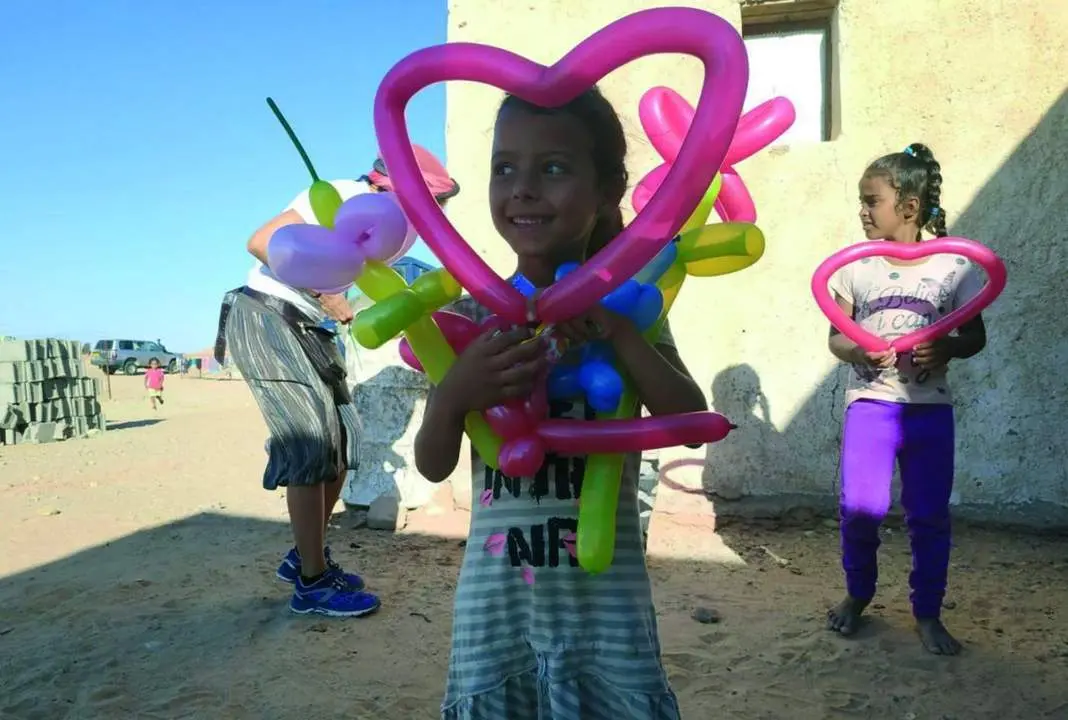 Ni&ntilde;as en un campamento saharaui en una imagen tomada antes de la pandemia.  - A. I.