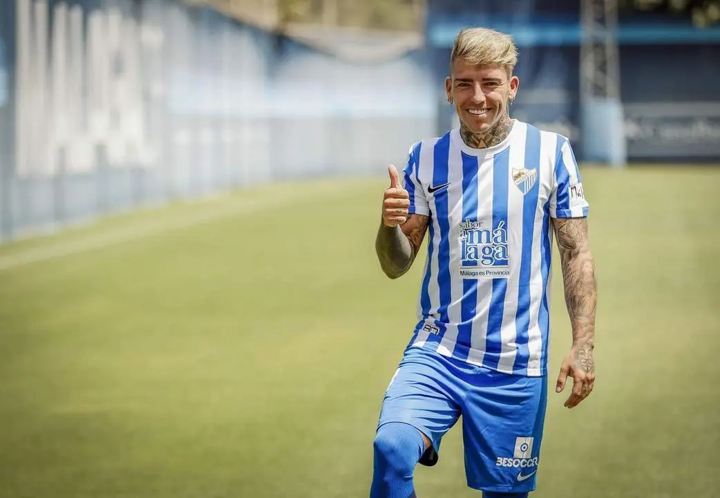 Ya viste de blanquiazul. - M&aacute;laga CF