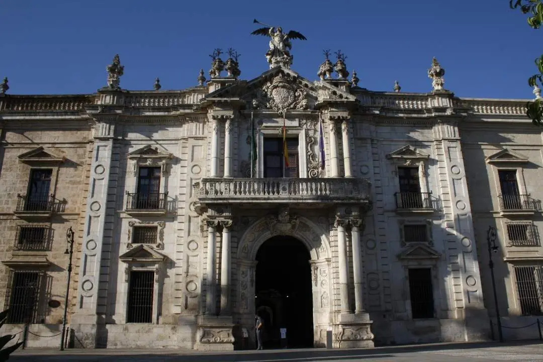 Portada principal de la Universidad de Sevilla. - US