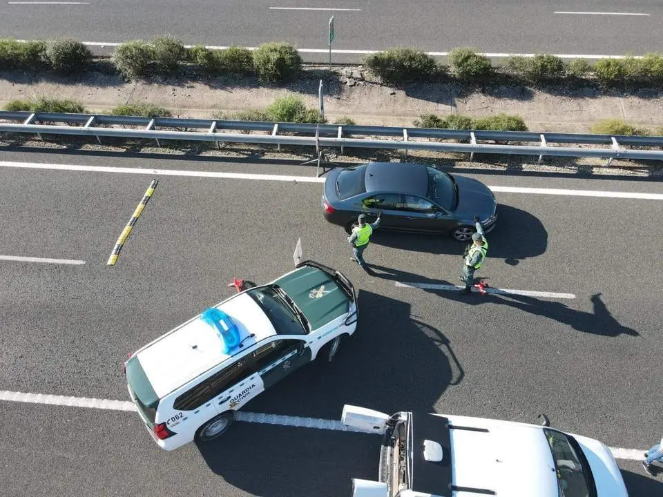 Control de la Guardia Civil en Medina. - Guardia Civil