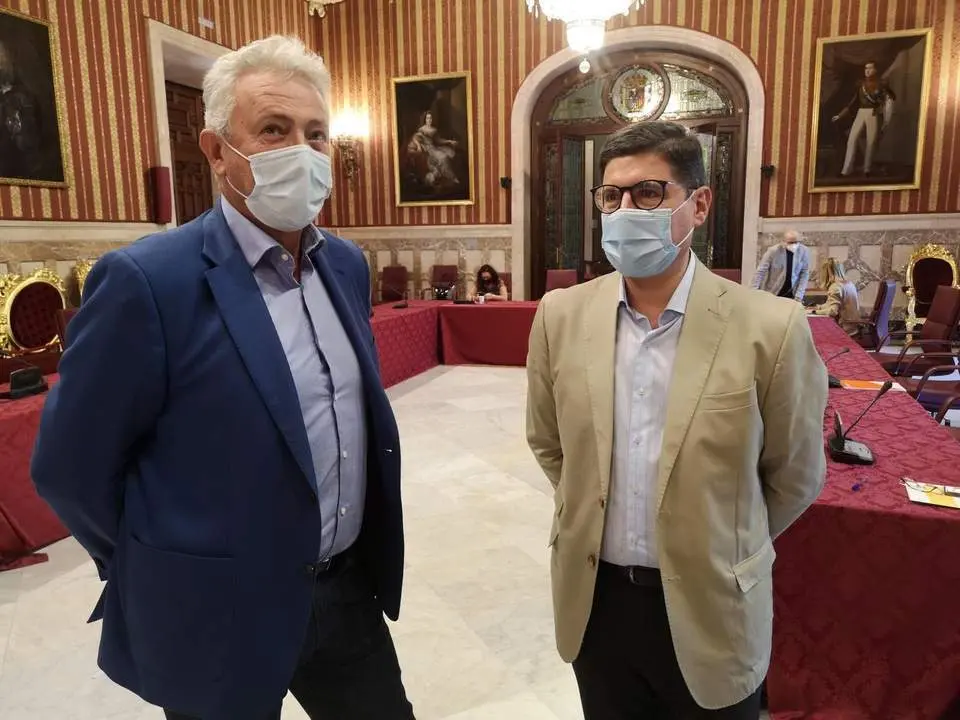 Pimentel y Aumesquet en el pleno. - Cs