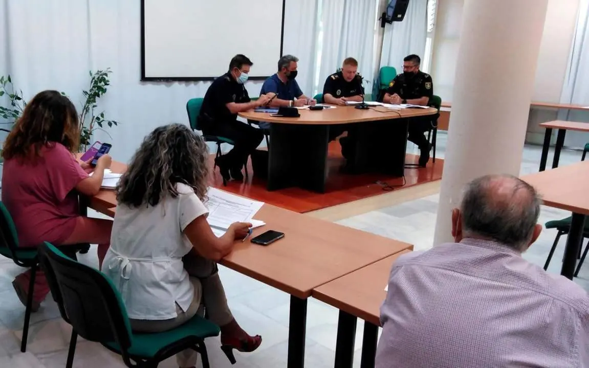 Rub&eacute;n P&eacute;rez, presidiendo la reuni&oacute;n de la Mesa de Seguridad.  - Andaluc&iacute;a Informaci&oacute;n