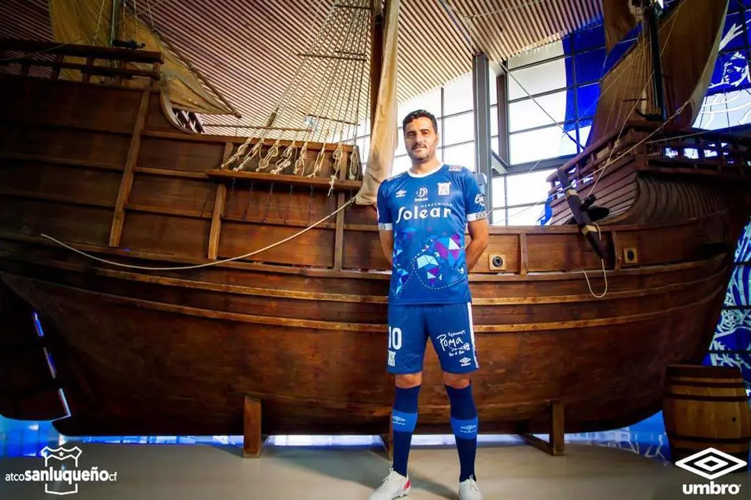 Dani G&uuml;iza ejerci&oacute; de m&oacute;delo - ASCF