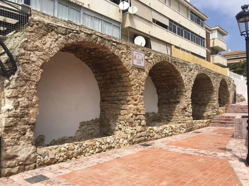 Acueducto Finale Ligure. - Ayto. Benalm&aacute;dena