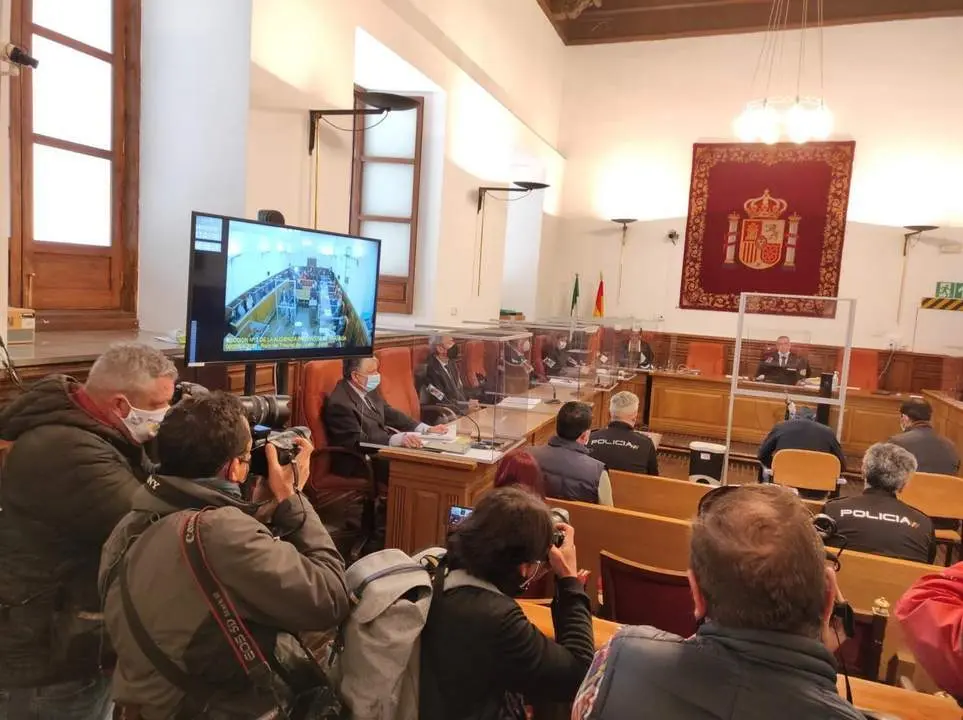 Inicio del juicio con jurado popular contra un hombre acusado de asesinar a su pareja en D&uacute;rcal - EP