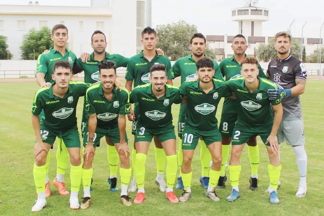 Once inicial que present&oacute; el Rota, con cuatro sanluque&ntilde;os en sus filas, en El Picacho - Ra&uacute;l J. Bustillos
