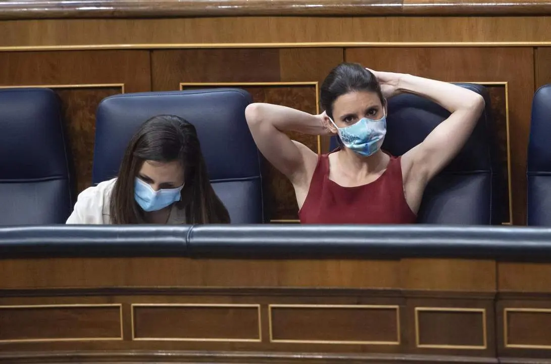 Ione Belarra e Irene Montero, en el Congreso. - EUROPA PRESS/A.Ortega