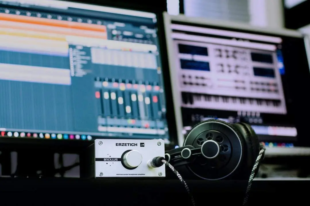 Estudio de grabaci&oacute;n de radio. - Pexels