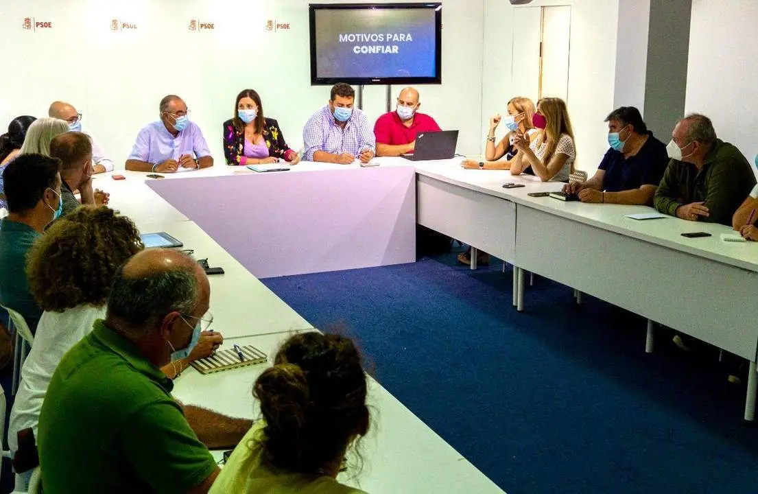 Reuni&oacute;n de la ejecutiva local tras las vacaciones. - 