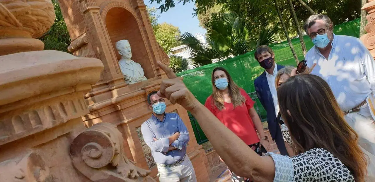 Los delegados de Transici&oacute;n Ecol&oacute;gica y Deportes, David Guevara, y del Distrito Sur, Marisa G&oacute;mez. - Ayto