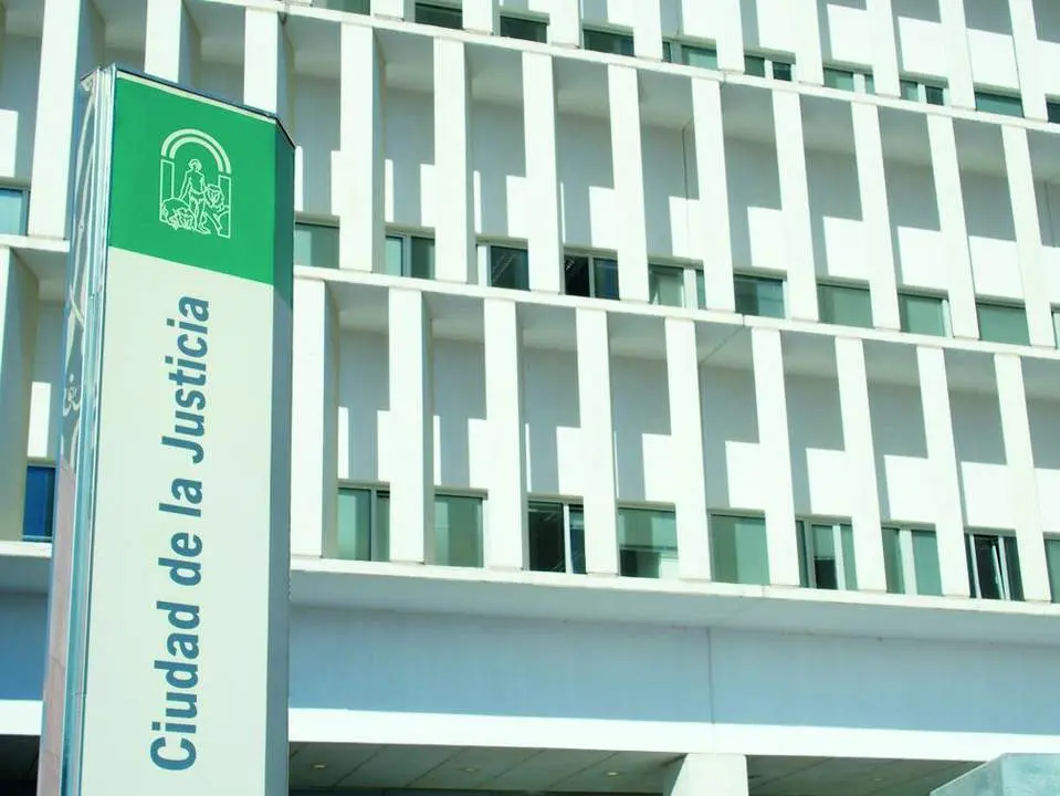 Imagen de archivo de la fachada de la Ciudad de la Justicia de M&aacute;laga. - Colegio de abogados