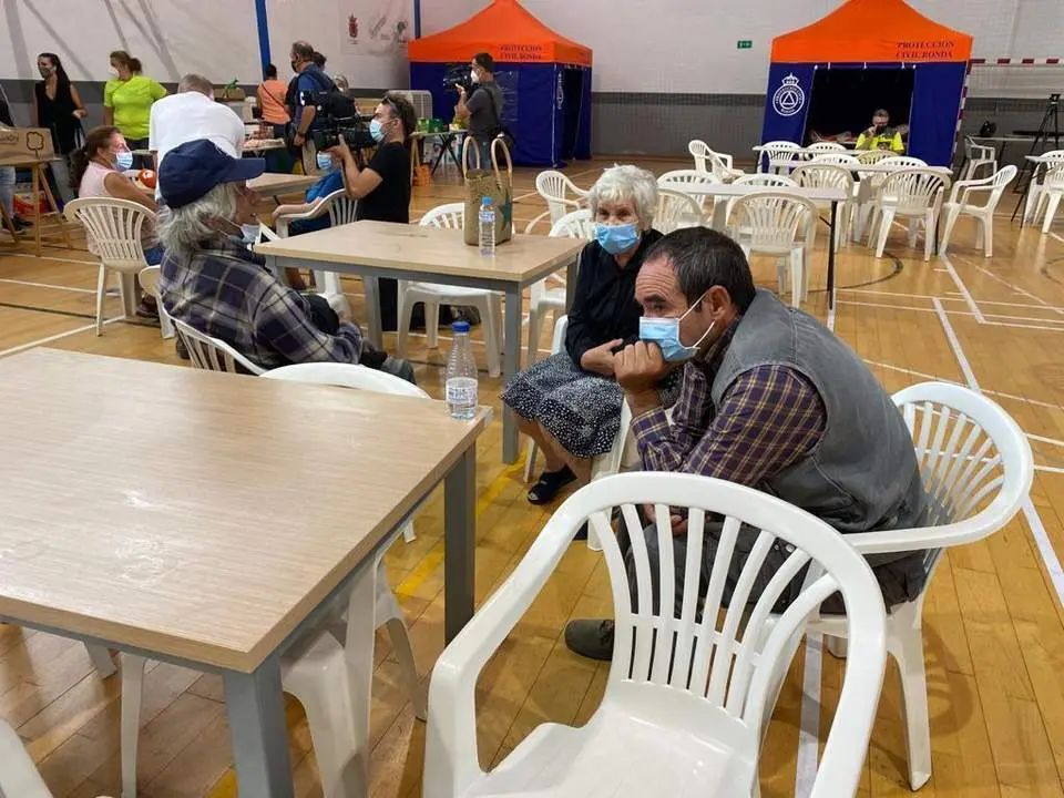 Evacuados por el incendio de Sierra Bermeja se refugian en Ronda. - Ayto. Ronda