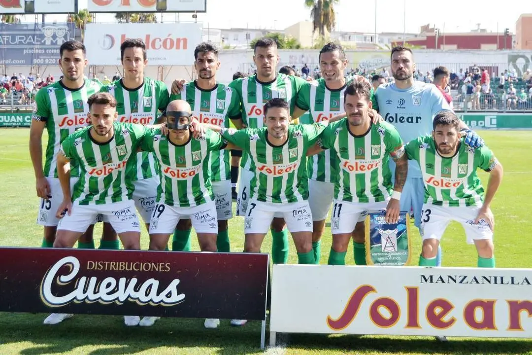 Once inicial que present&oacute; el Atl&eacute;tico Sanluque&ntilde;o ante el Sevilla Atl&eacute;tico en El Palmar - Carlos Gonz&aacute;lez