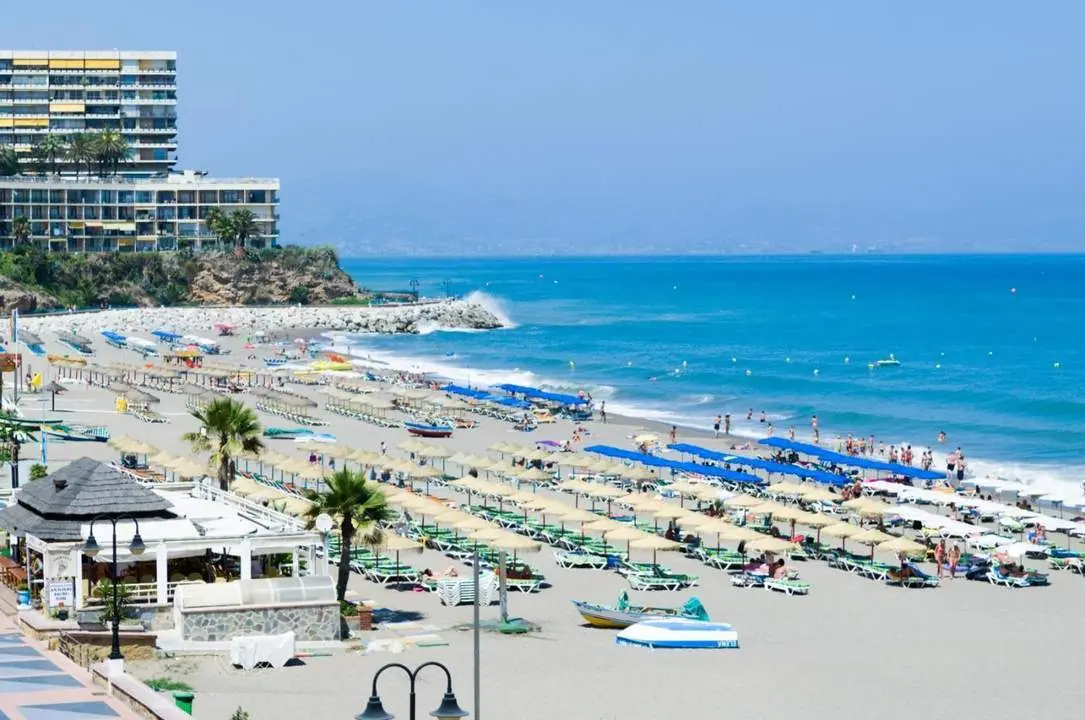 Playa de la Carihuela en Torremolinos. - Ayto. Torremolinos