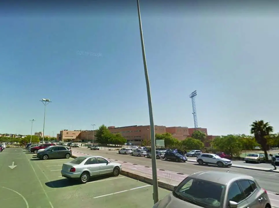 Aparcamientos en ampliaci&oacute;n de Teatinos. - VM