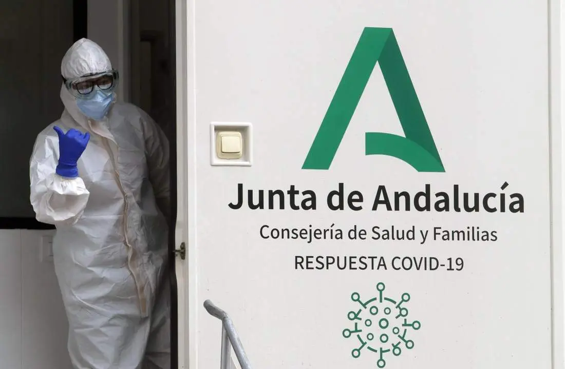 Una de las unidades m&oacute;viles de cribado de la Junta de Andaluc&iacute;a. - &Aacute;ex Zea/EP