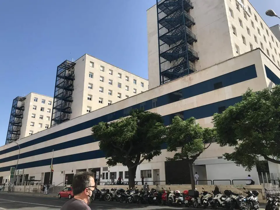 Hospital Puerta del Mar. - AI