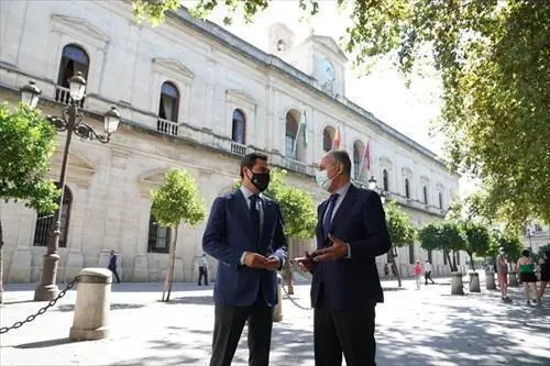 SANZ CON JUANMA MORENO.  - JUNTA DE ANDALUC&Iacute;A