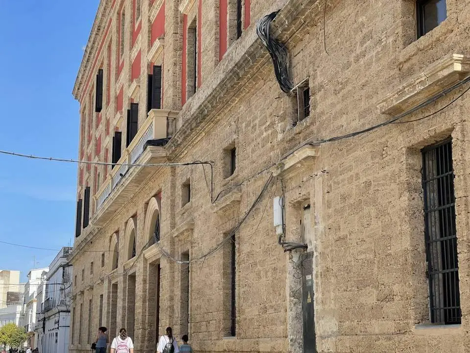 Trasera del Ayuntamiento. - 