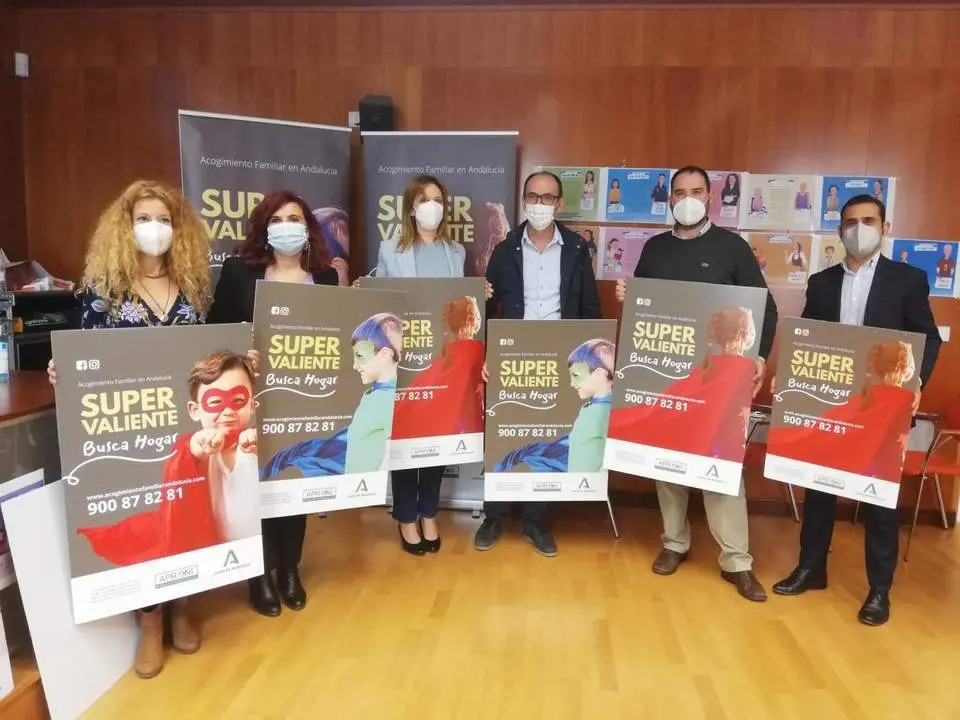 Presentaci&oacute;n de la campa&ntilde;a 'S&uacute;per Valiente busca hogar' en C&aacute;diz - Junta