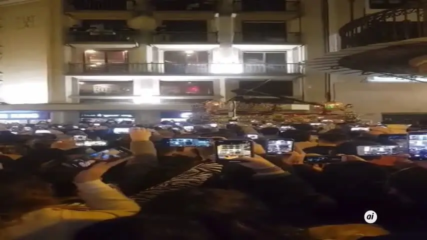 La Sevilla cofrade llena sus calles para devolver al Gran Poder a su bas&iacute;lica